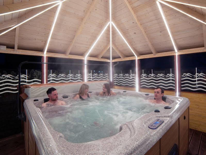 Causeway Lodge 부시밀즈 외부 사진